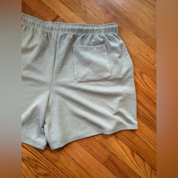 & Everything Gray Elastic Waist Shorts - Picture 5 of 5